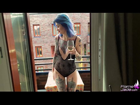 ❤️ Milzīga meitene sūc ar rīklīti un kaislīgi drāž zem klajas debess ❤️ Kaltais porno pie mums